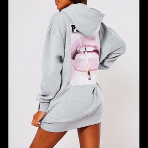PLAYBOY Gray Oversized Magazine Cover Lip Print Sweatshirt Hoodie Pullover NWT